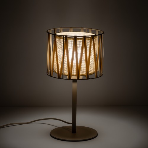 af96080eece272944af613e9e1aaa037